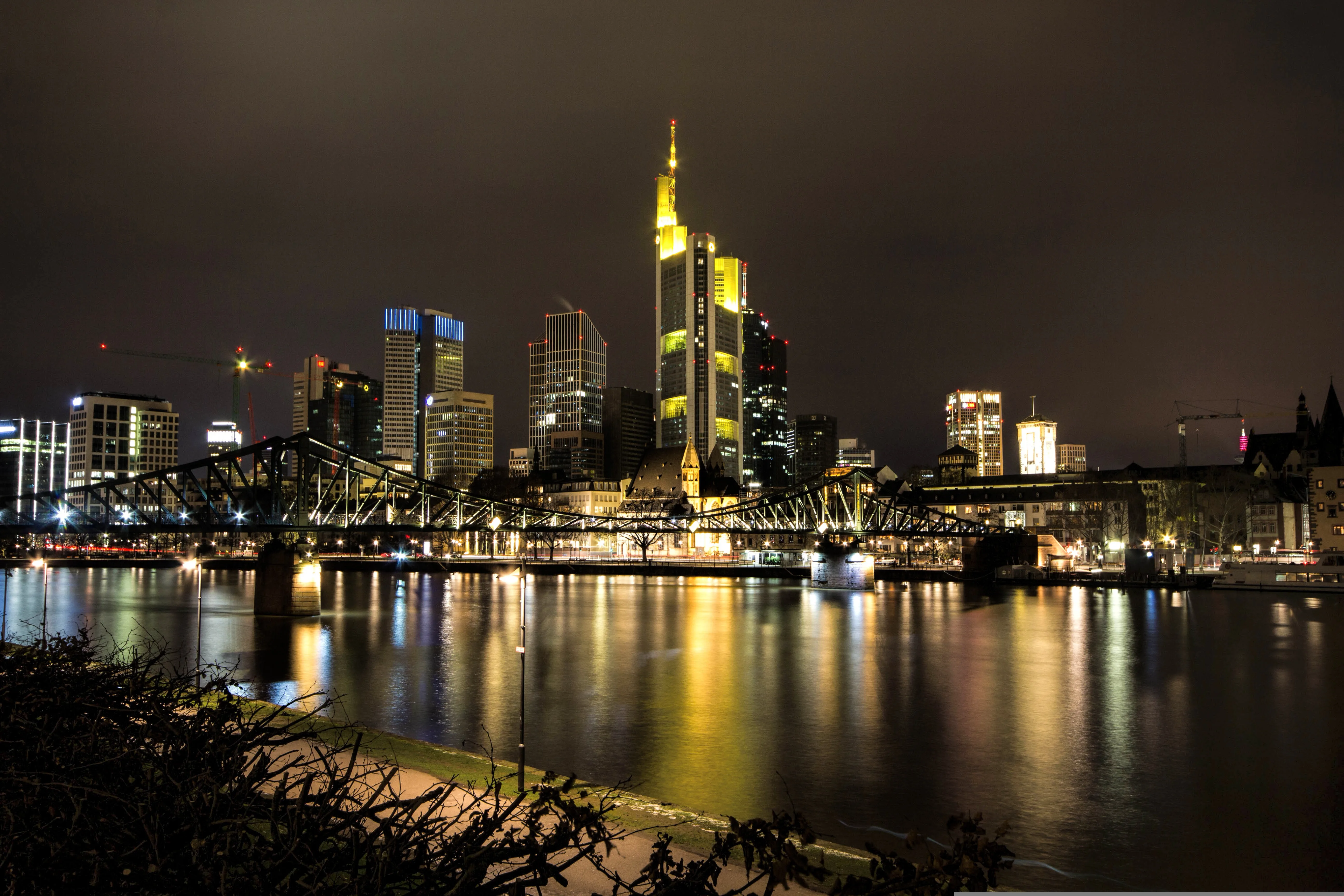 Rhein-Main-Gebiet – Frankfurt Skyline